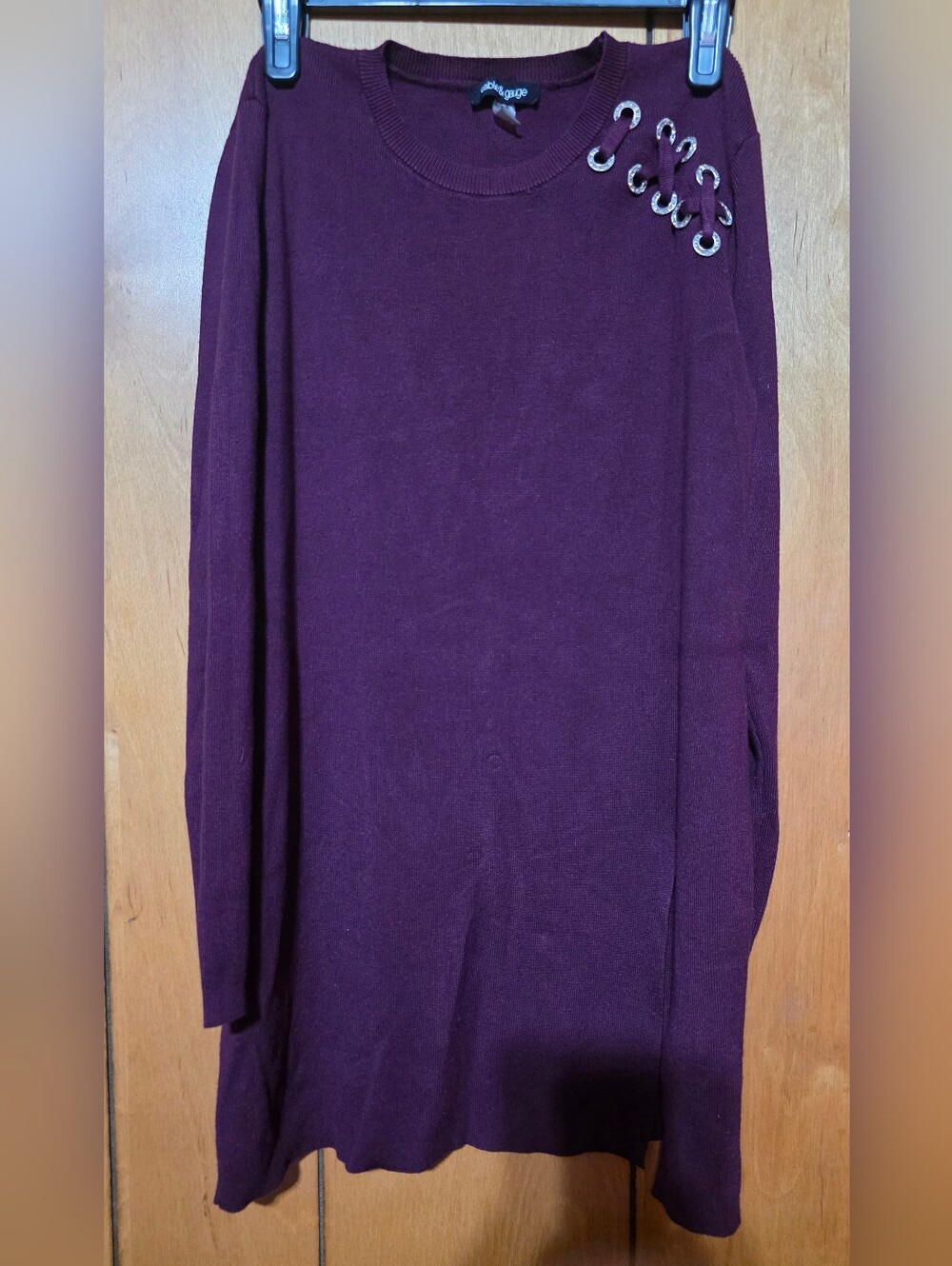 Cable & Gauge Crewneck Tunic Sweater - Deep Plum. Size Medium